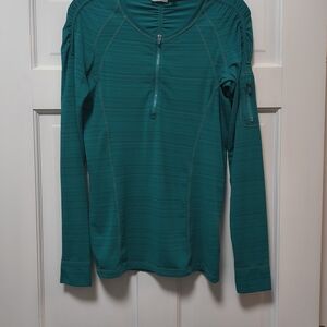 Athleta Medium Tall 1/4 Zip Pullover Top Long Sleeve Arm Pocket Stretch Green
